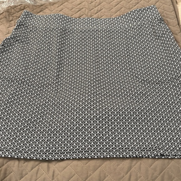 croft & barrow Black Small Print Easy Pull-On Skort/NWT/Various Sizes - Picture 3 of 16